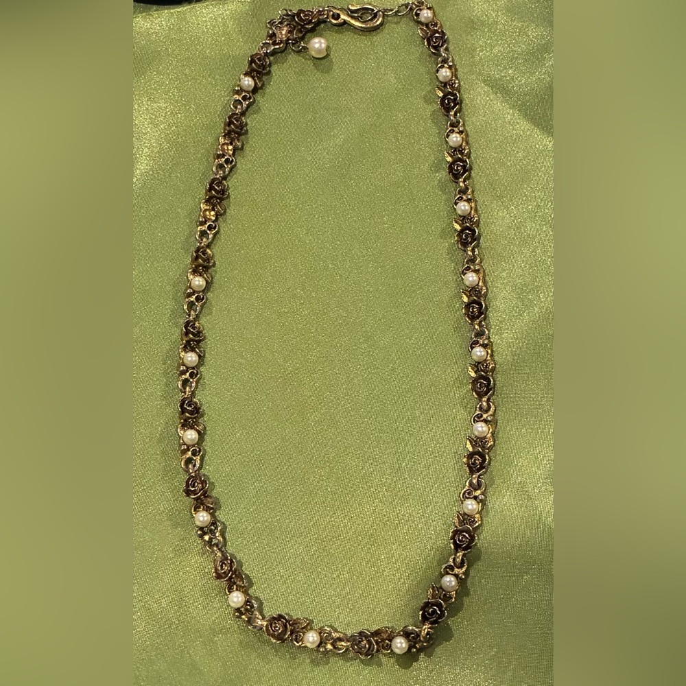 Gold Tone and Faux Pearl Floral Necklace